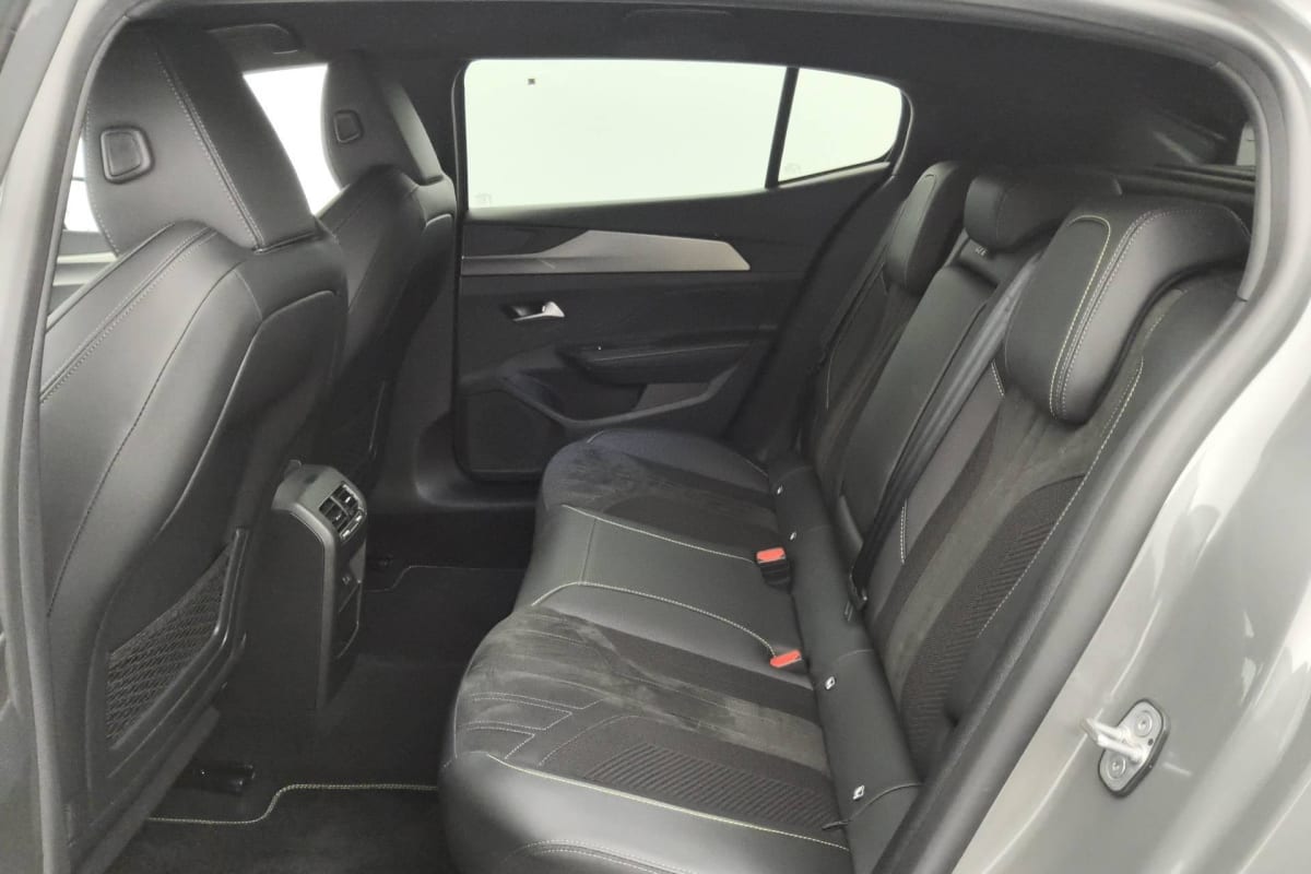 Peugeot 408 - Image 10