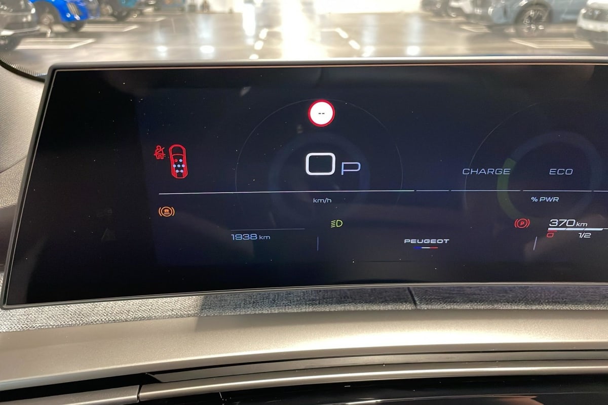 PEUGEOT 5008 HYBRID 145 CH E-DCS6 ALLURE