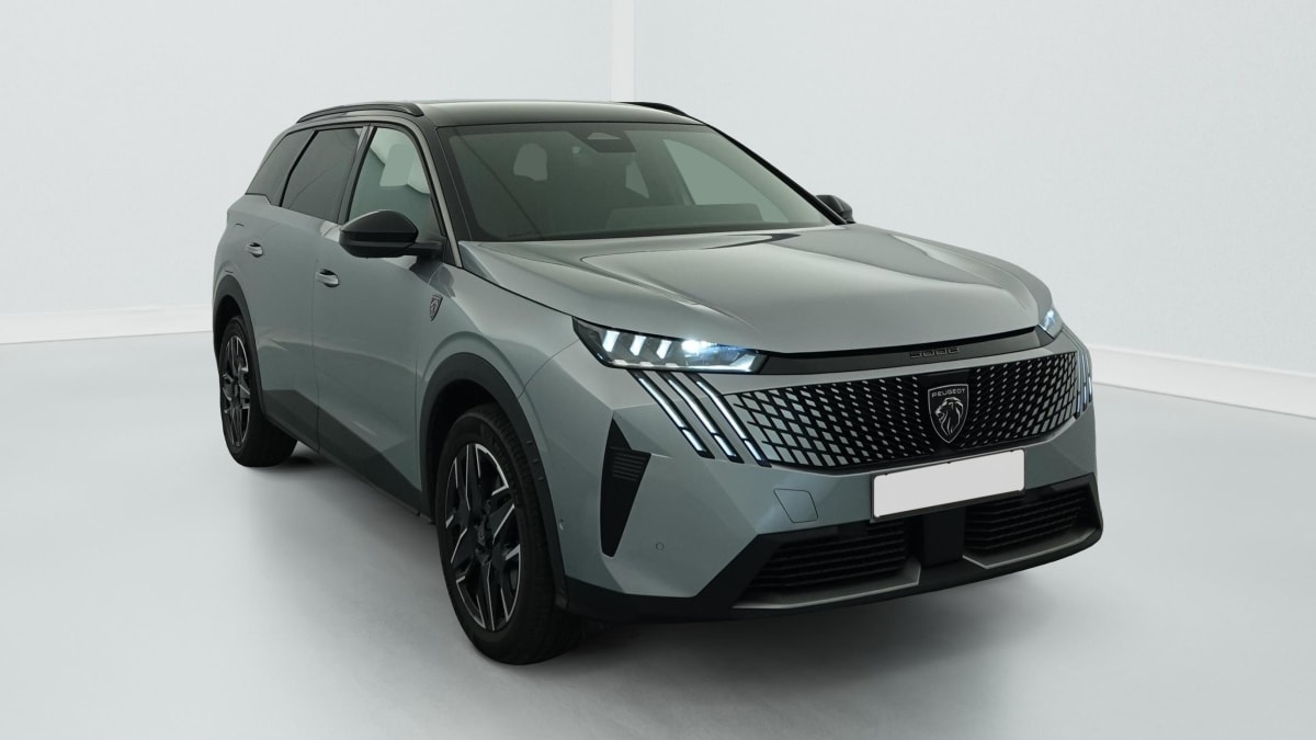 PEUGEOT 5008