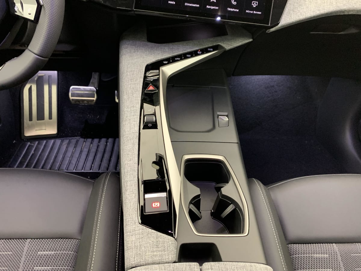 Peugeot 5008 - Image 18