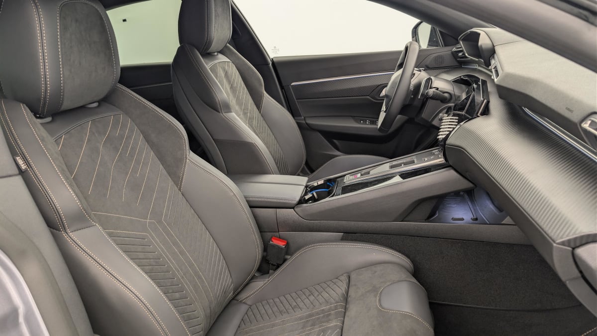 PEUGEOT 508 HYBRID 225 E-EAT8 ALLURE