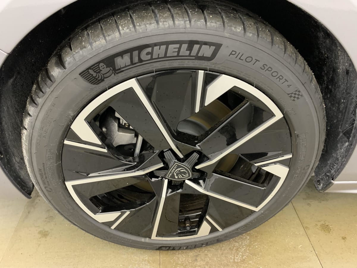 Peugeot 508 SW - Image 21