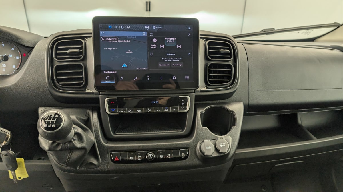 Peugeot BOXER FOURGON - Image 18