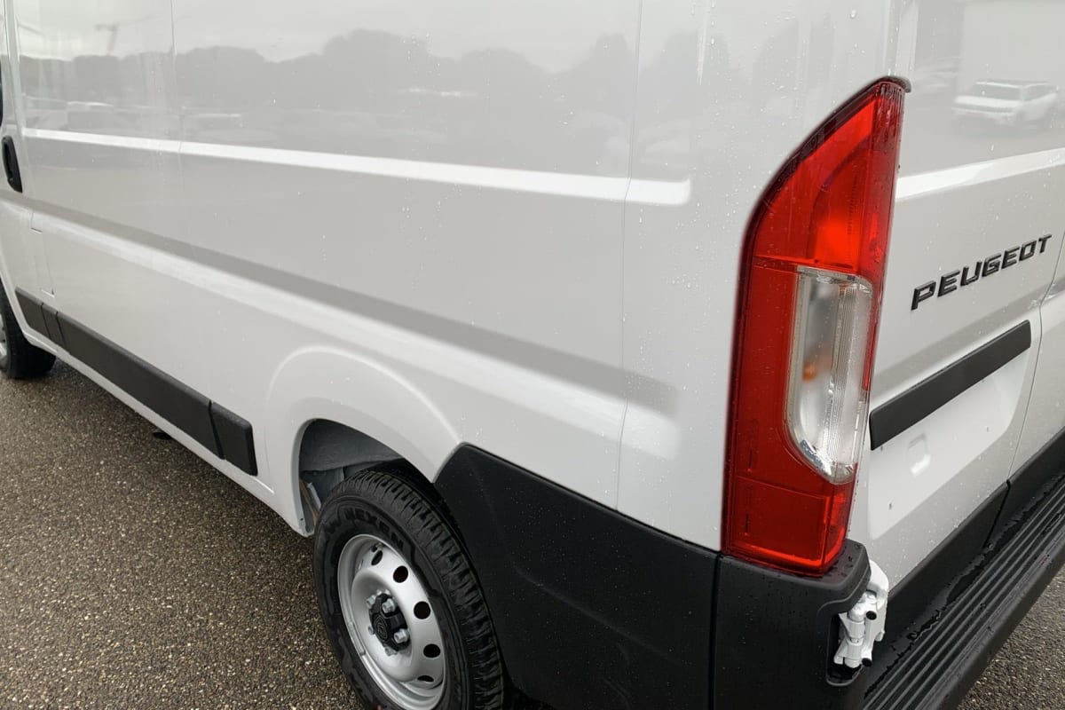 Peugeot BOXER FOURGON - Image 21