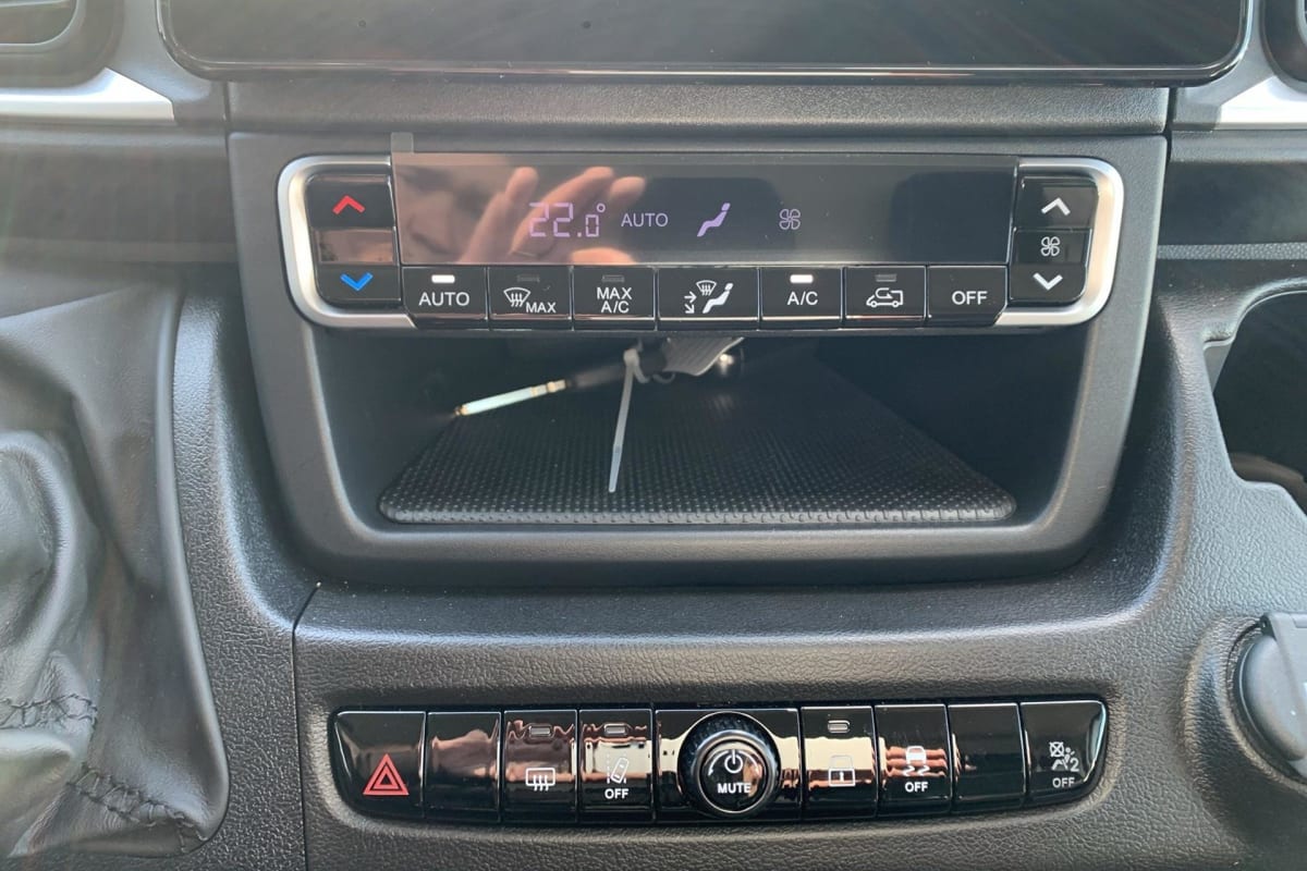 Peugeot BOXER FOURGON - Image 16