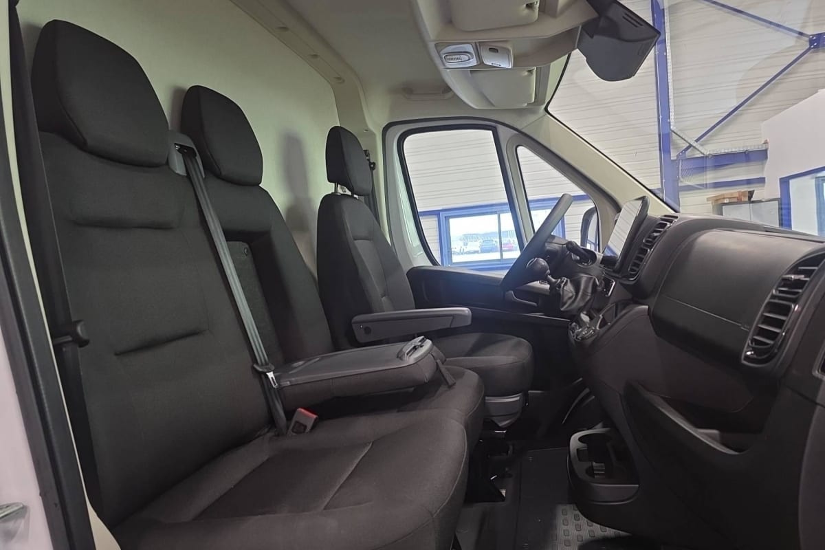 Peugeot BOXER FOURGON - Image 9