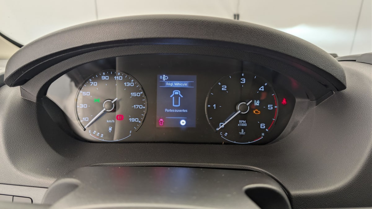 Peugeot BOXER FOURGON - Image 21