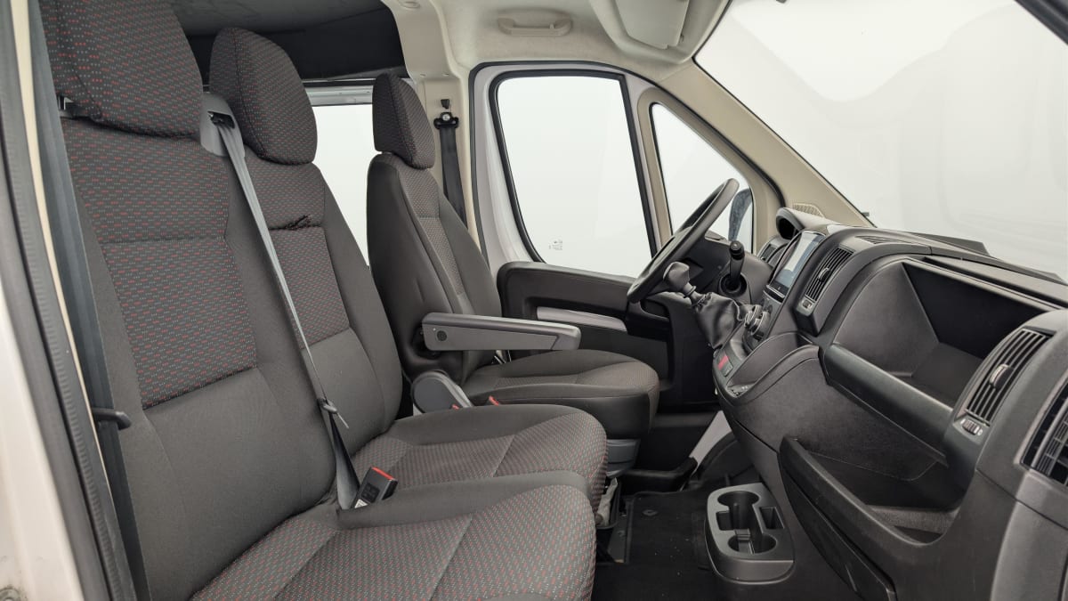 Peugeot BOXER FOURGON - Image 9