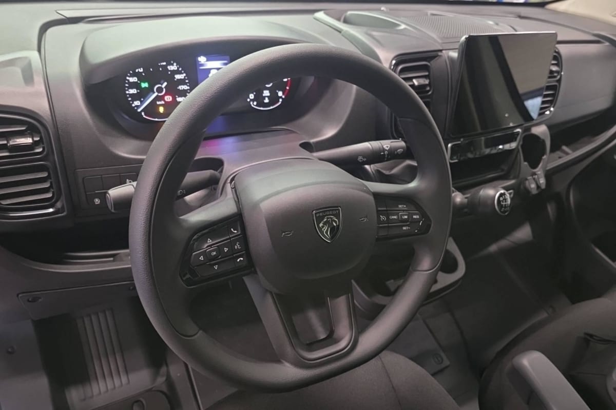 Peugeot BOXER FOURGON - Image 14