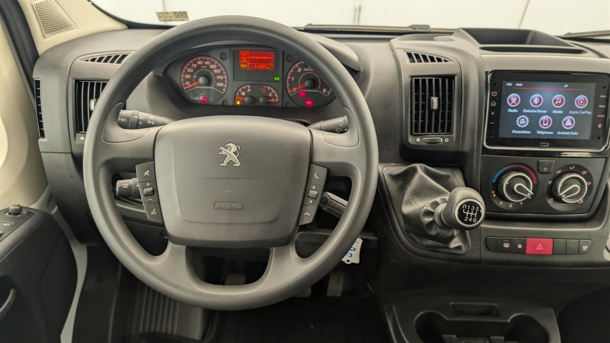 Peugeot BOXER FOURGON - Image 14