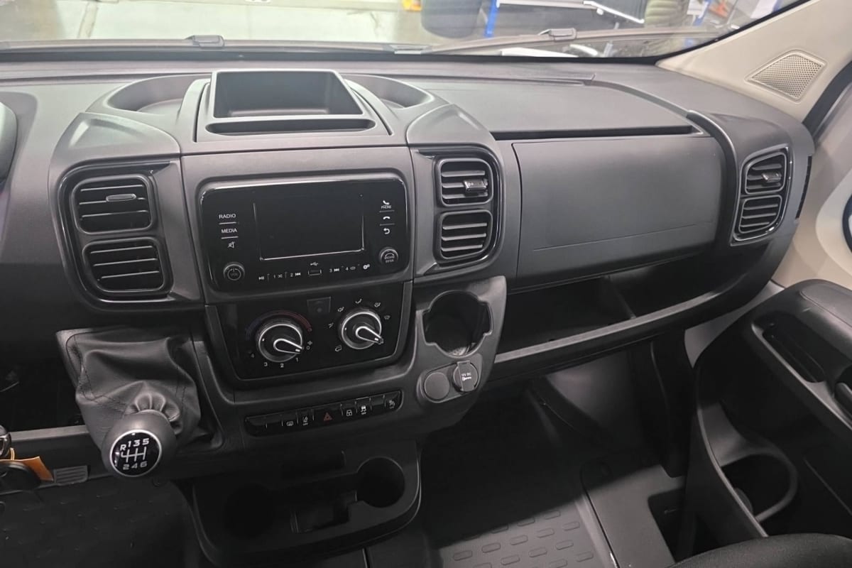 Peugeot BOXER FOURGON - Image 17