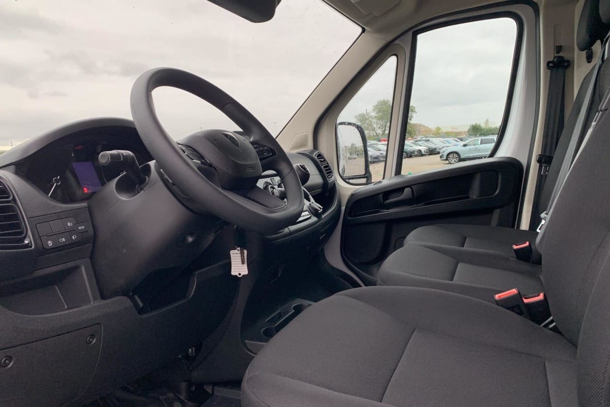 Peugeot BOXER FOURGON - Image 20