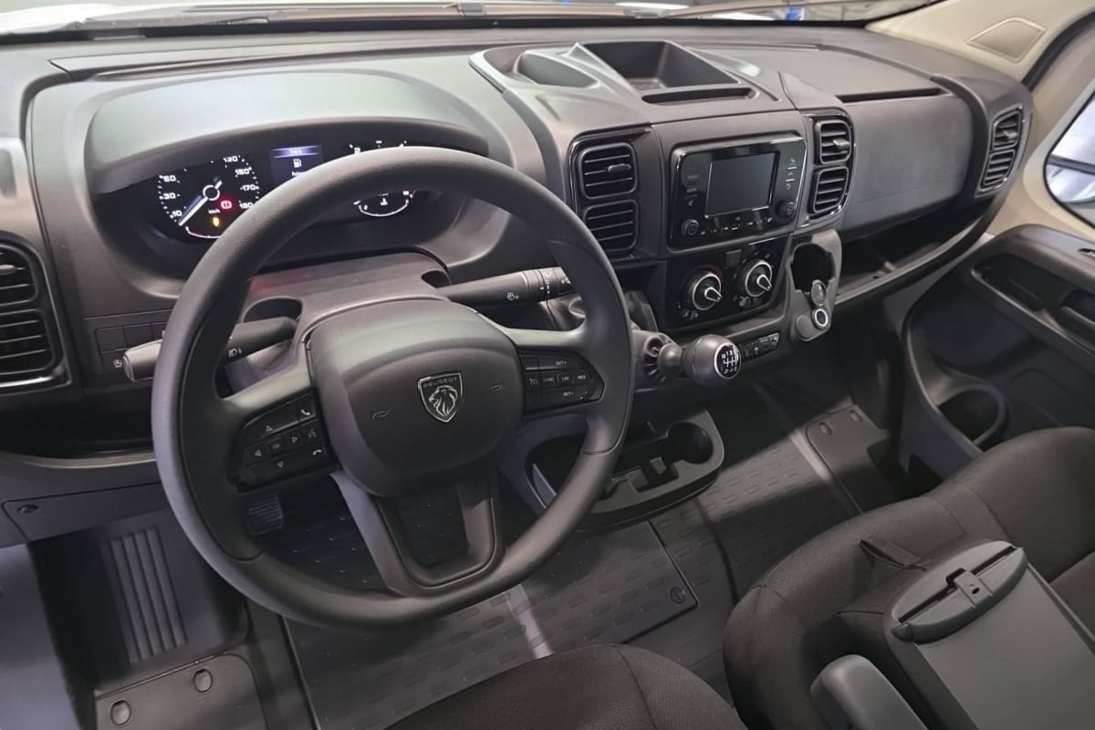 Peugeot BOXER FOURGON - Image 12