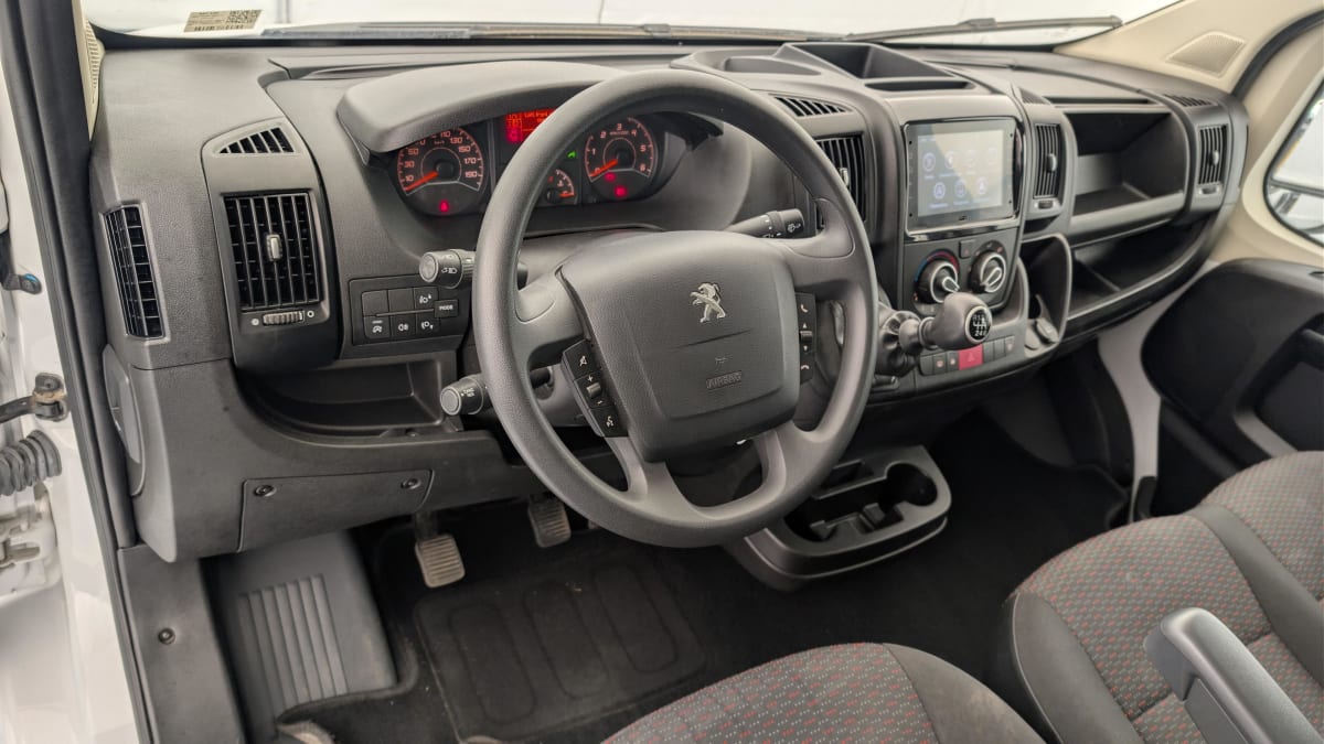 Peugeot BOXER FOURGON - Image 15