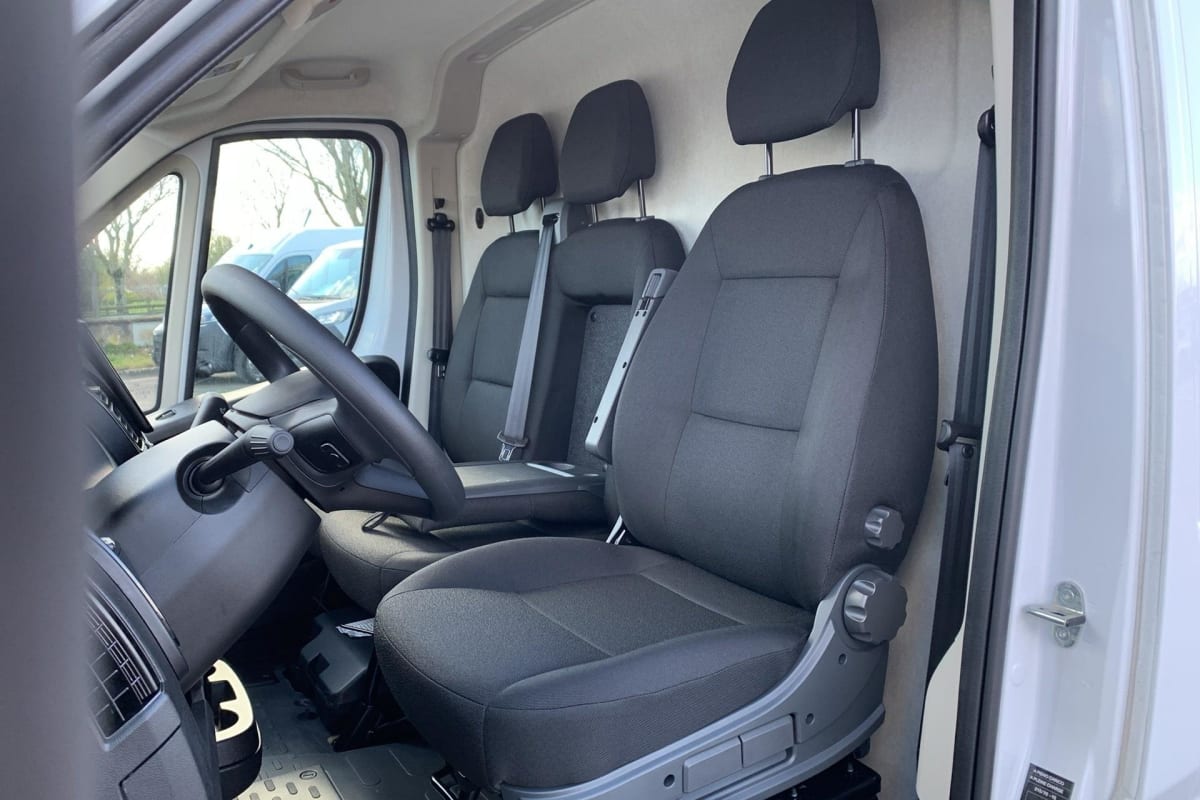 Peugeot BOXER FOURGON - Image 12