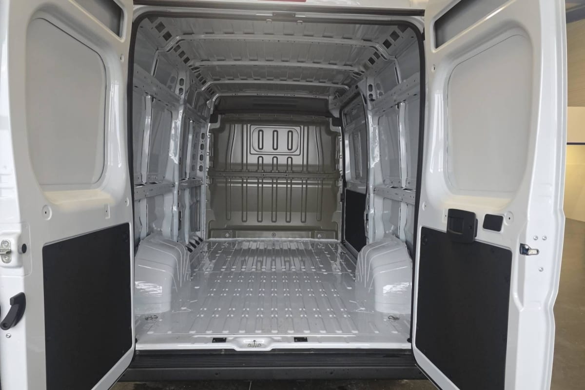 Peugeot BOXER FOURGON - Image 11