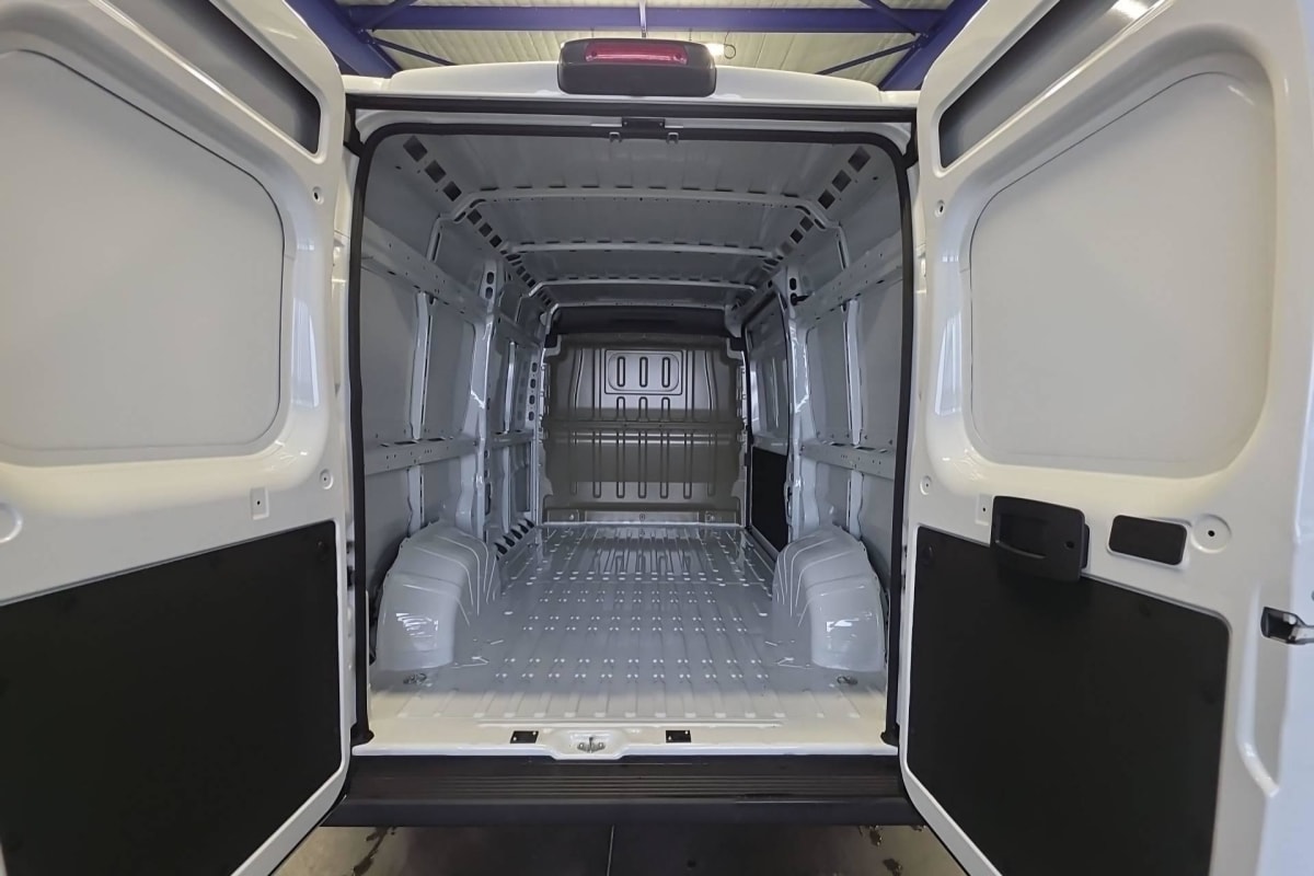 Peugeot BOXER FOURGON - Image 11