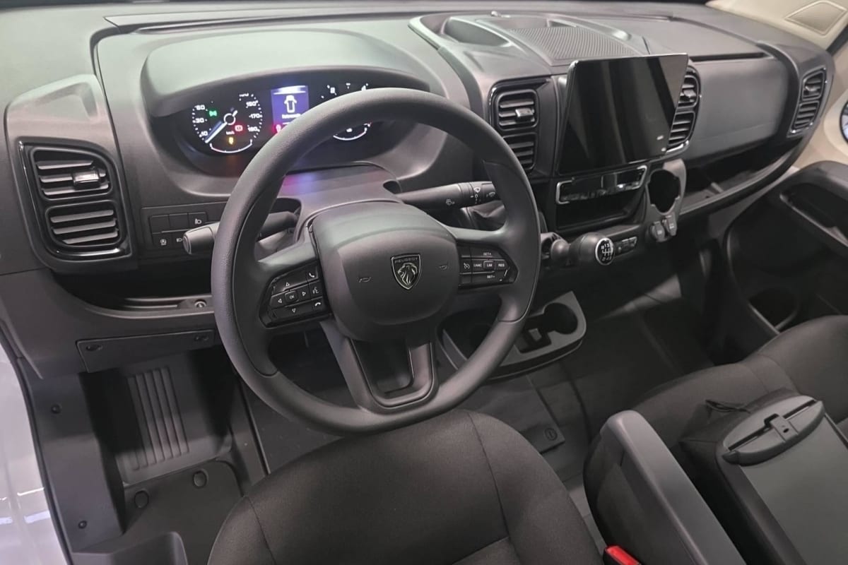 Peugeot BOXER FOURGON - Image 12