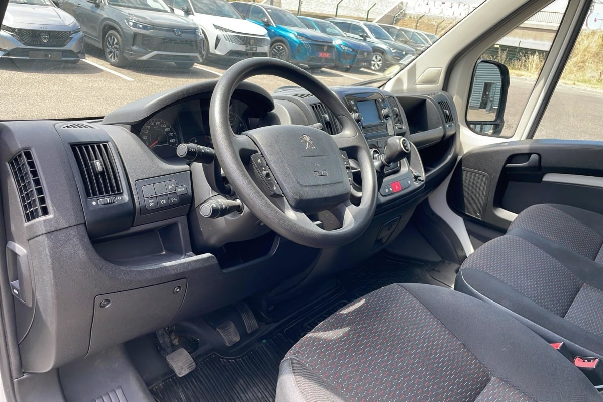 Peugeot BOXER FOURGON - Image 12