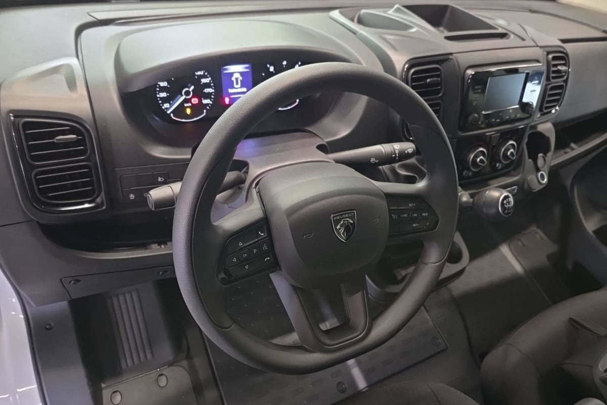 Peugeot BOXER FOURGON - Image 13