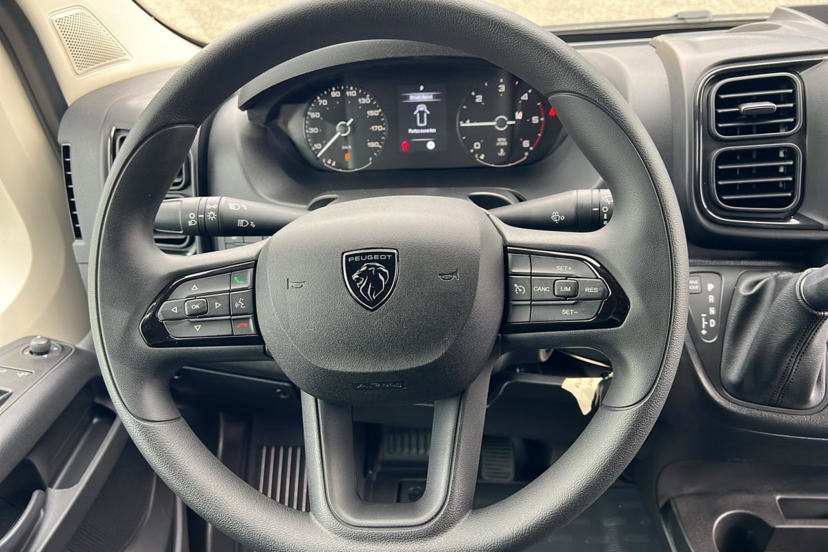 Peugeot BOXER FOURGON - Image 14