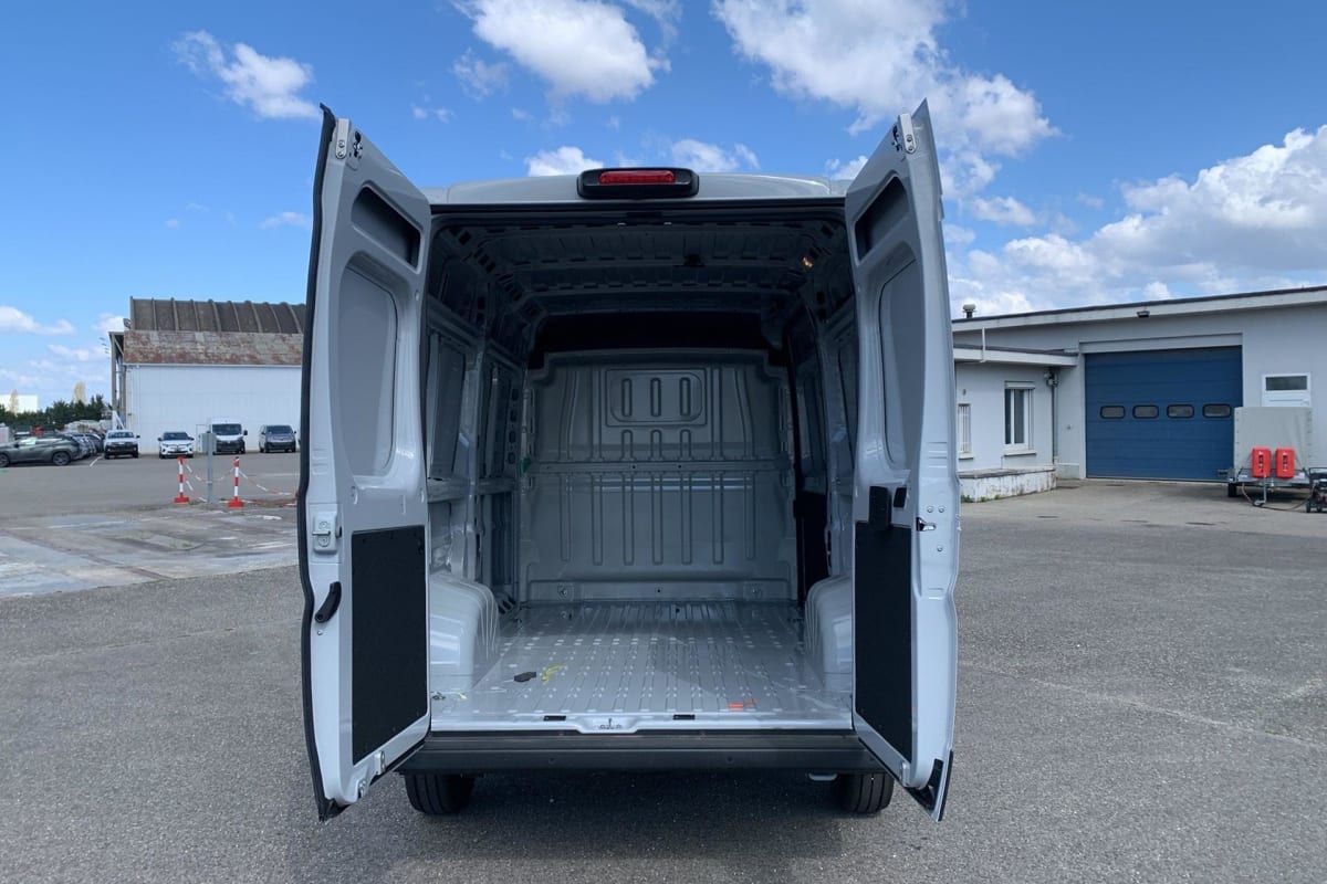 Peugeot BOXER FOURGON - Image 11