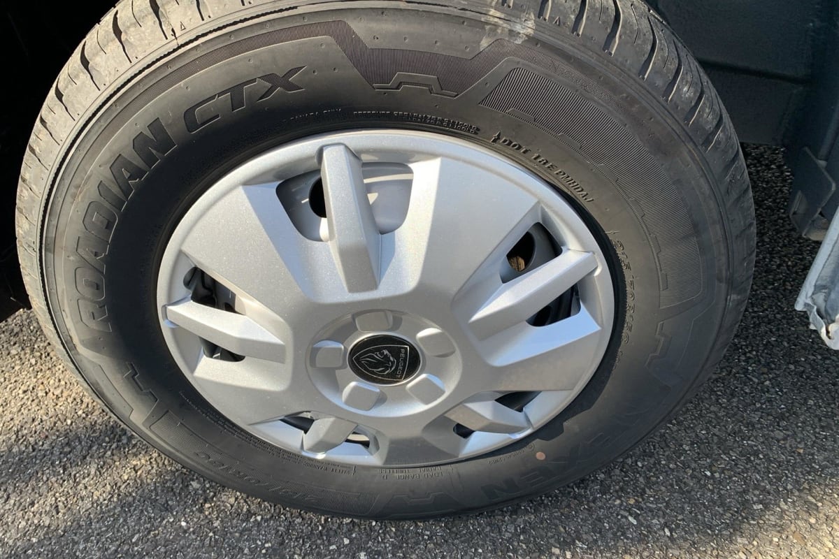 Peugeot BOXER FOURGON - Image 20