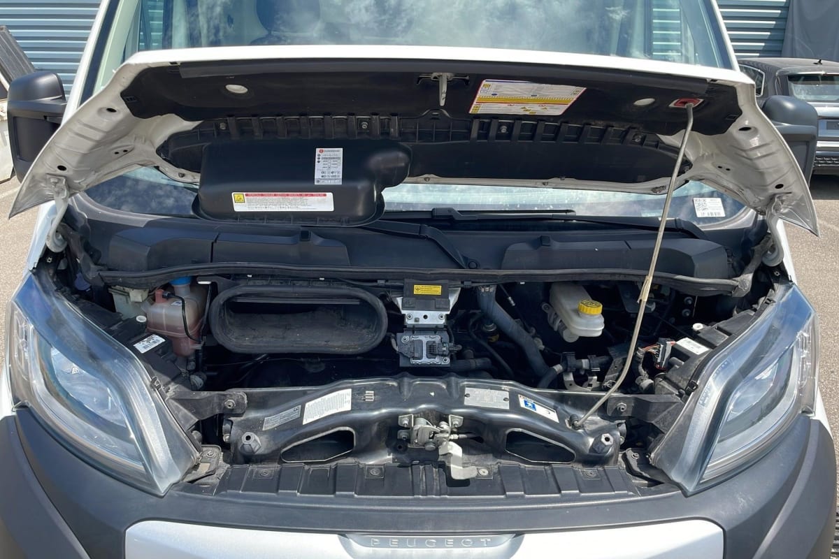 Peugeot BOXER FOURGON - Image 15