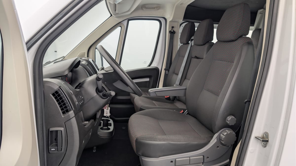 Peugeot BOXER FOURGON - Image 16