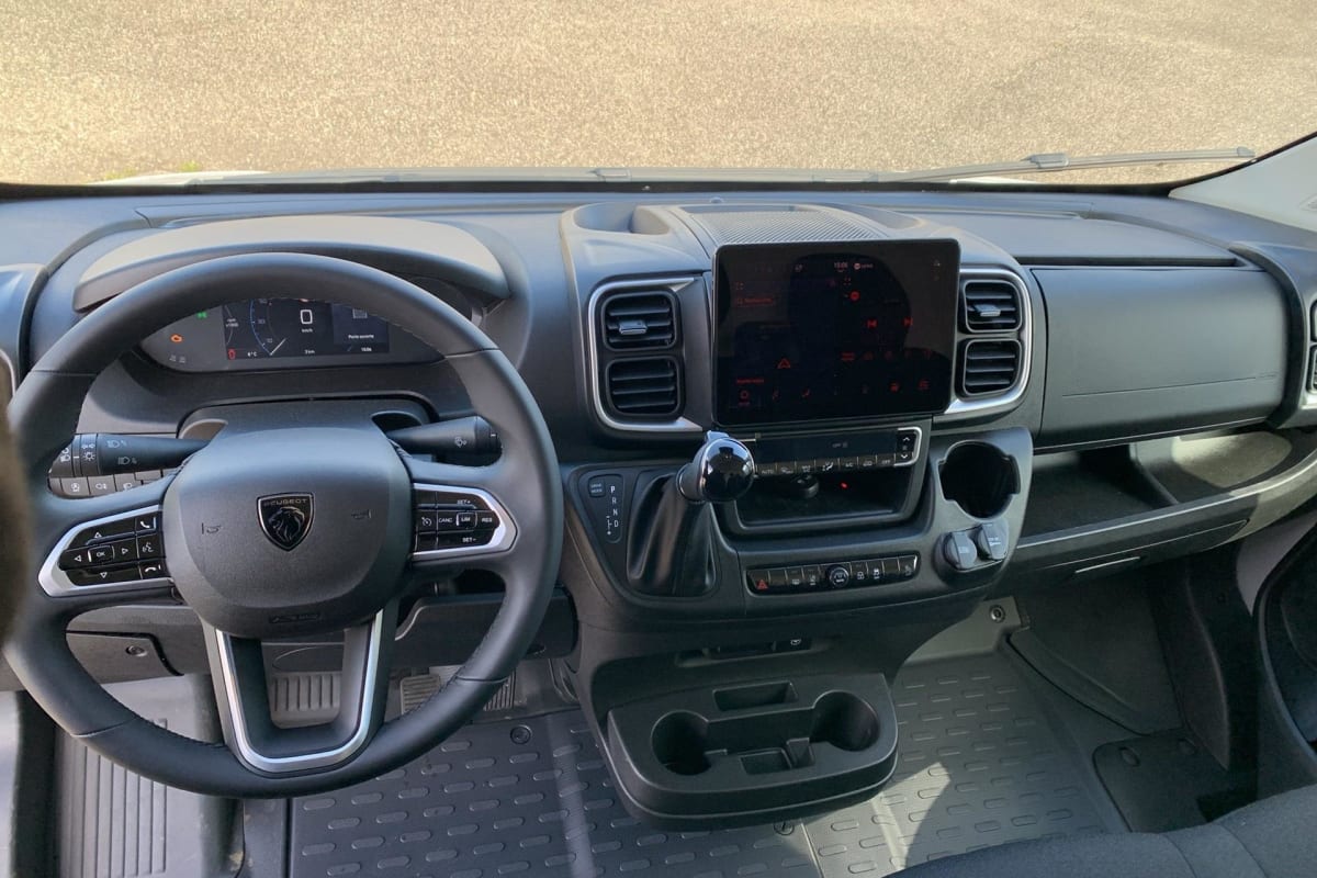 Peugeot BOXER FOURGON - Image 13