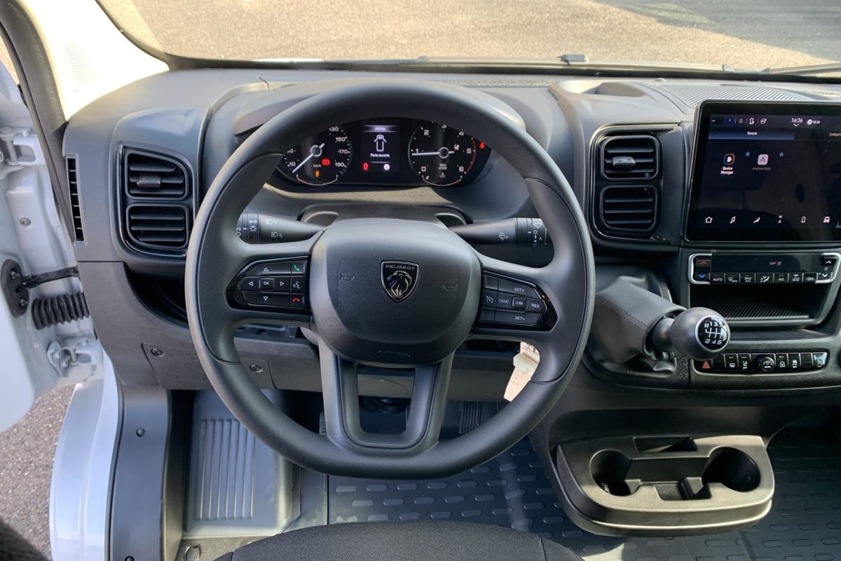 Peugeot BOXER FOURGON - Image 14