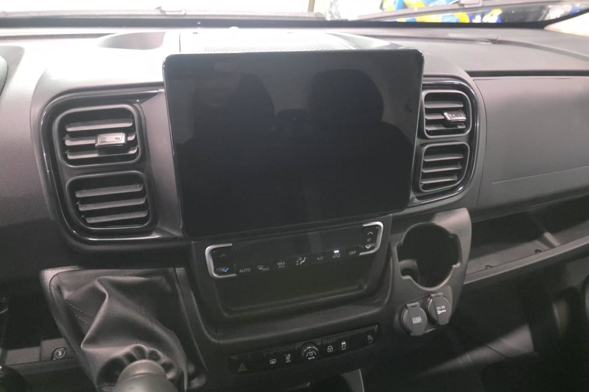 Peugeot BOXER FOURGON - Image 17