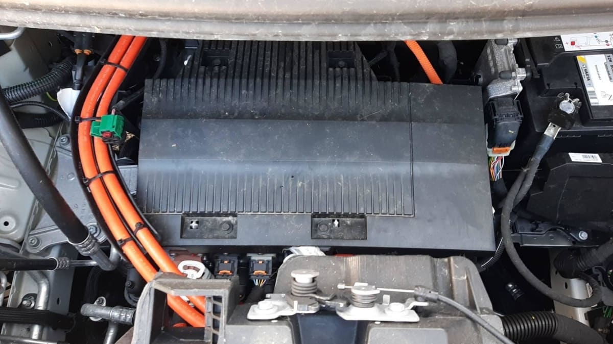 Peugeot E-EXPERT COMBI - Image 19