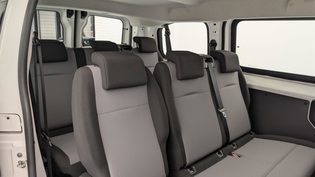 Peugeot E-EXPERT COMBI - Image 10