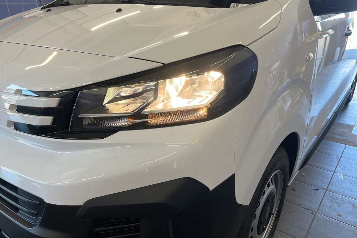 Peugeot Expert Fourgon - Image 21