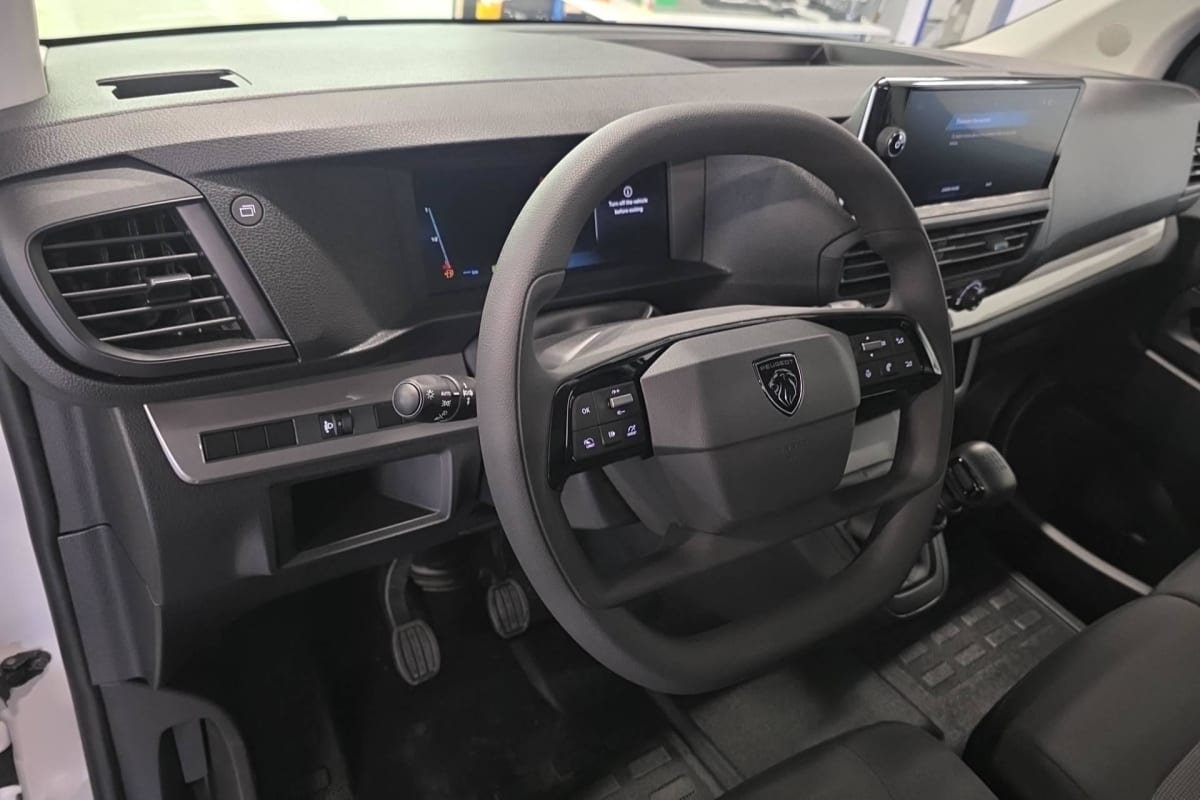 Peugeot Expert Fourgon - Image 13