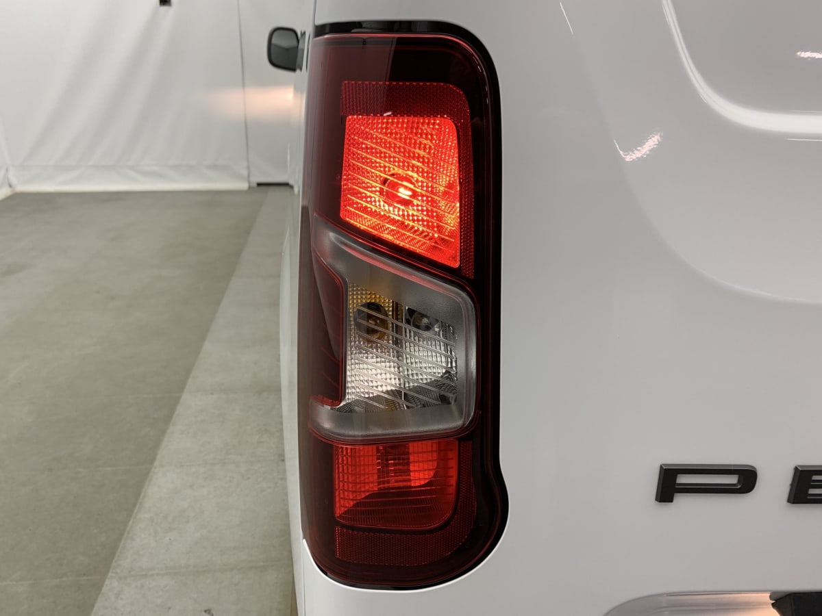 Peugeot Partner Fourgon - Image 11