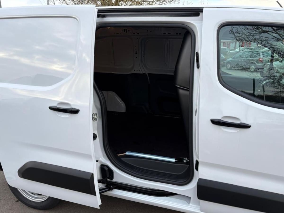 PEUGEOT PARTNER FOURGON XL DIESEL 130 CH AUT.