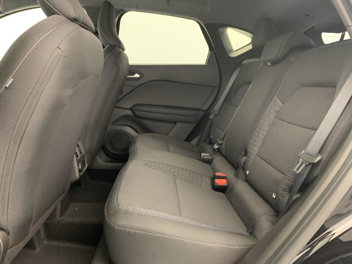 Renault Captur - Image 21