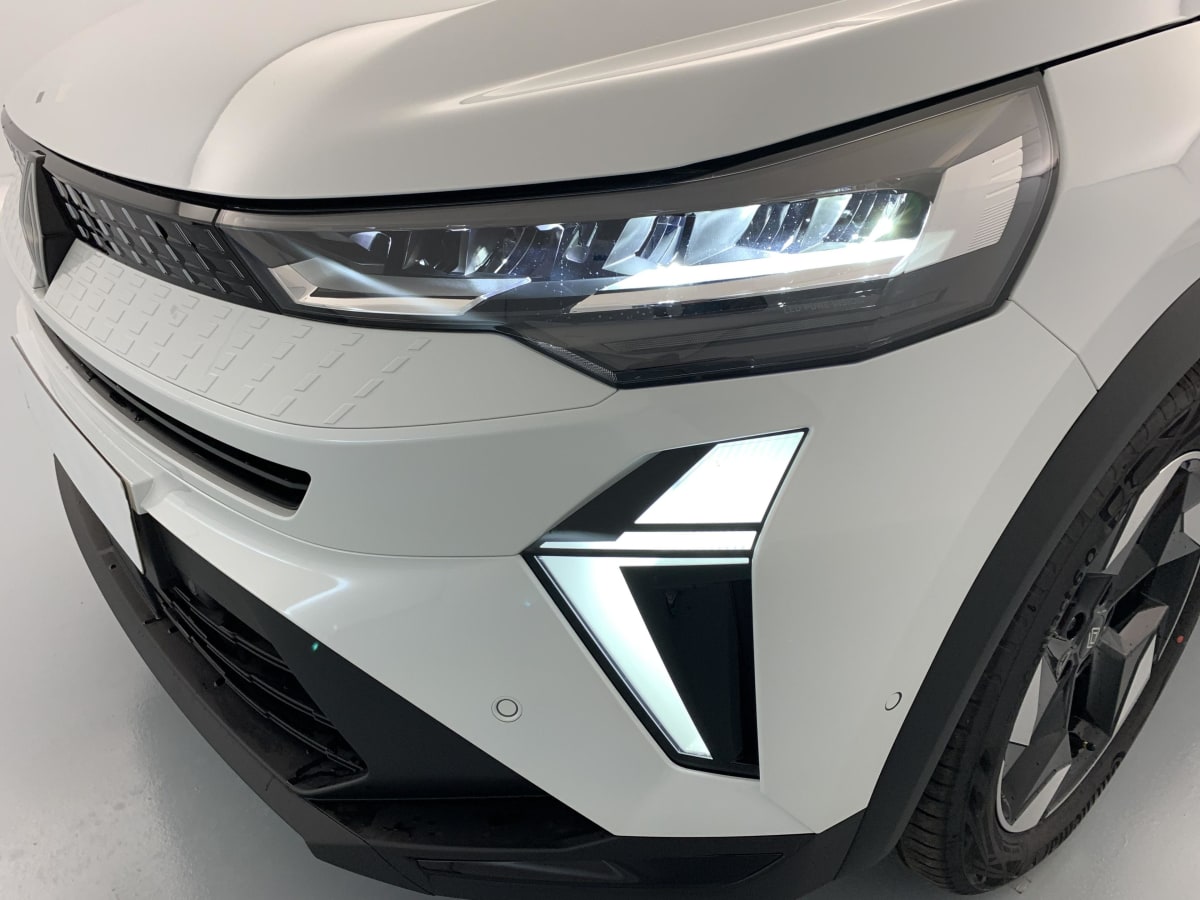 Renault Captur - Image 24