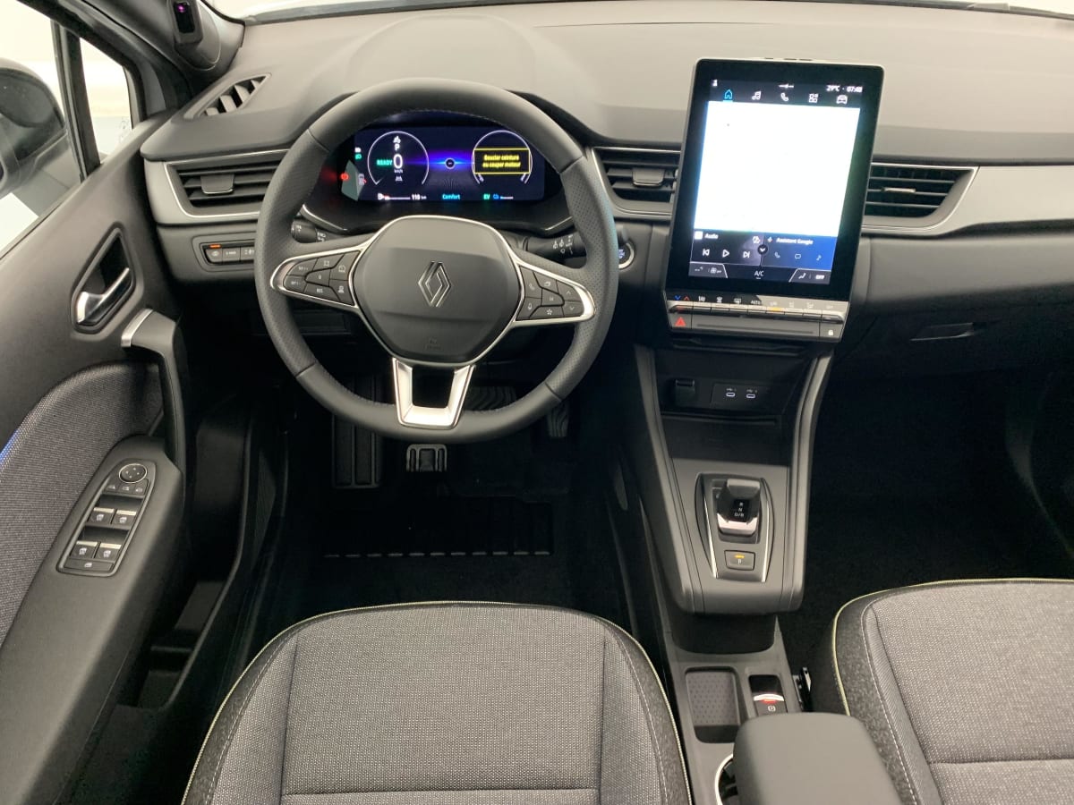 Renault Captur - Image 41