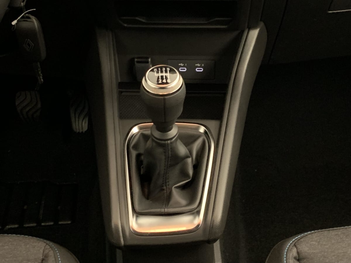 Renault Captur - Image 42