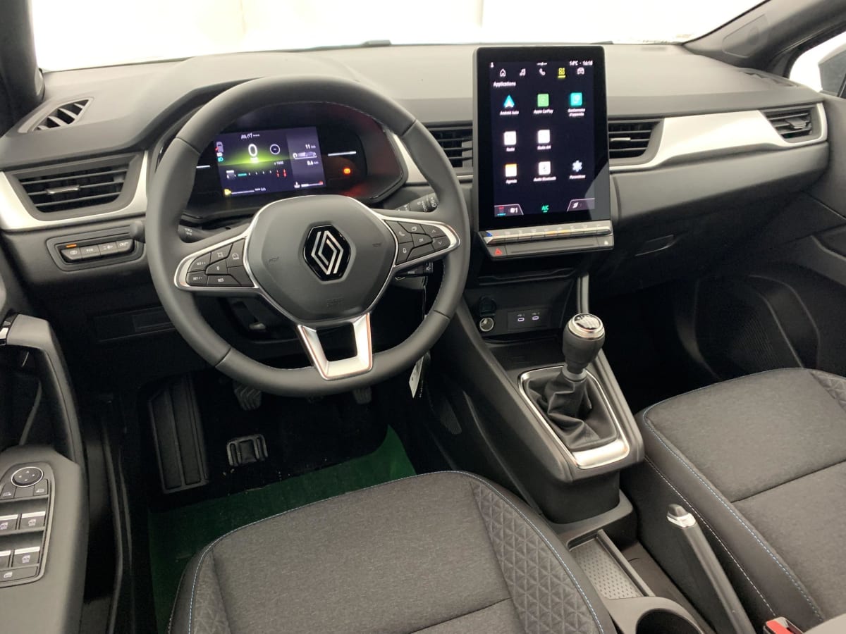 Renault Captur - Image 35