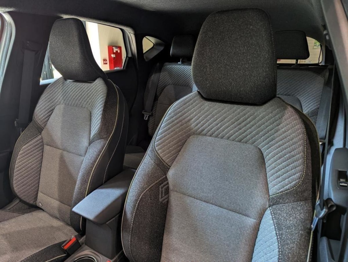 RENAULT CAPTUR CAPTUR MILD HYBRID 160 EDC TECHNO