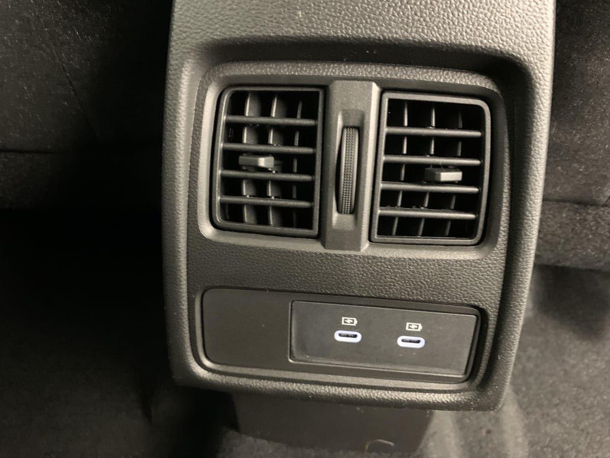 Renault Captur - Image 43