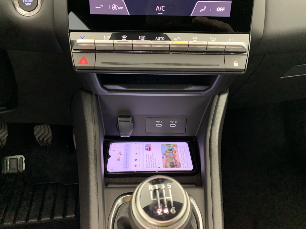 Renault Captur - Image 18