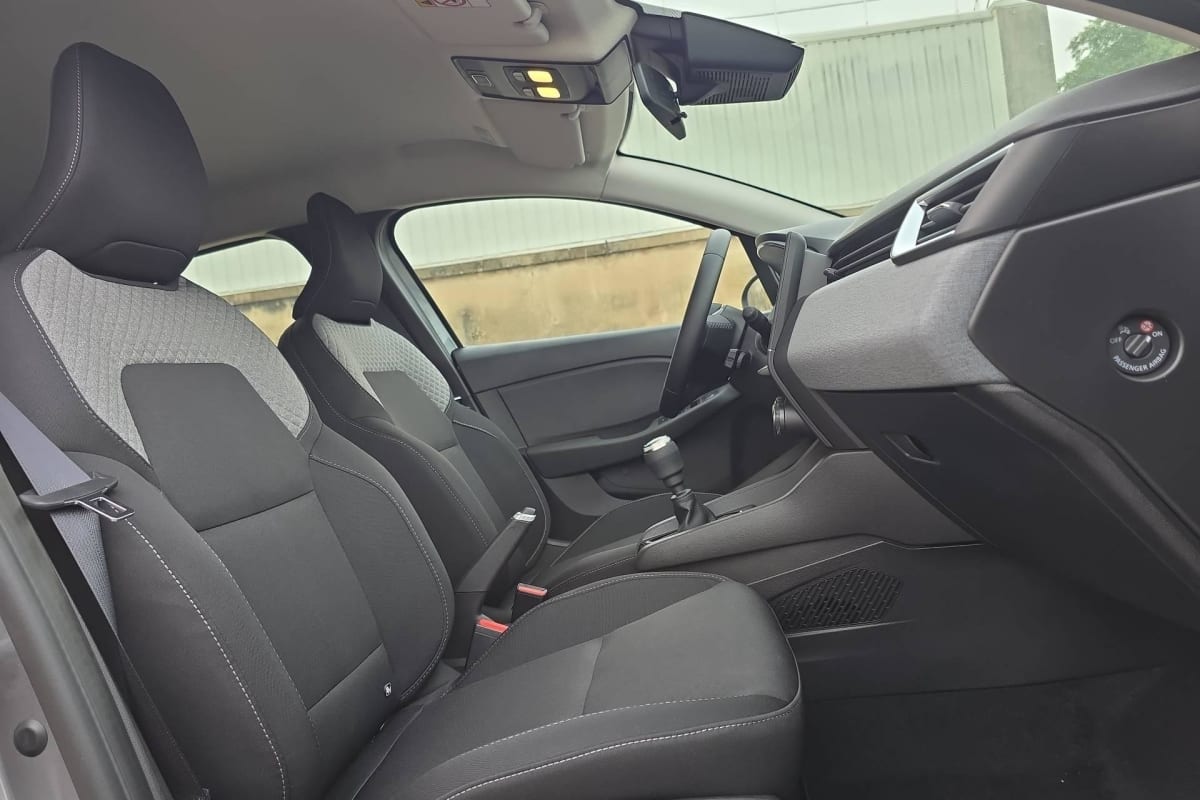 Renault CLIO 5 - Image 35