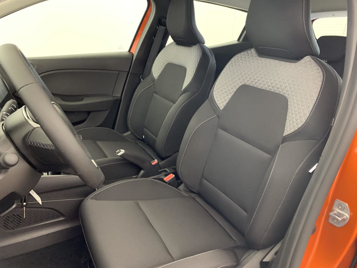 Renault CLIO 5 - Image 19