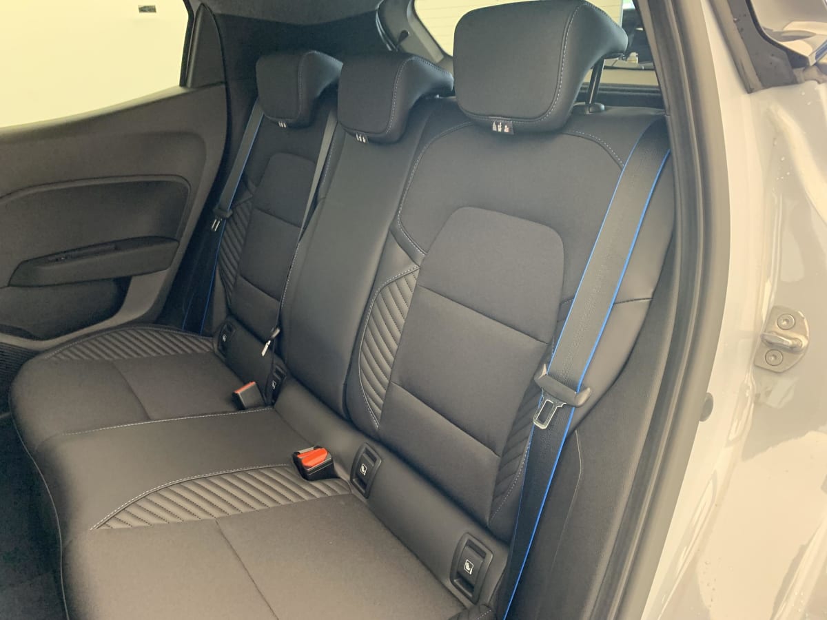 Renault CLIO 5 - Image 21