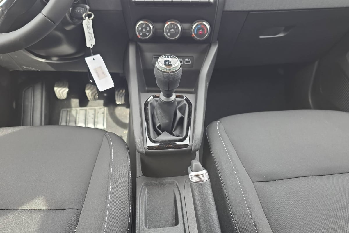 Renault CLIO 5 - Image 16